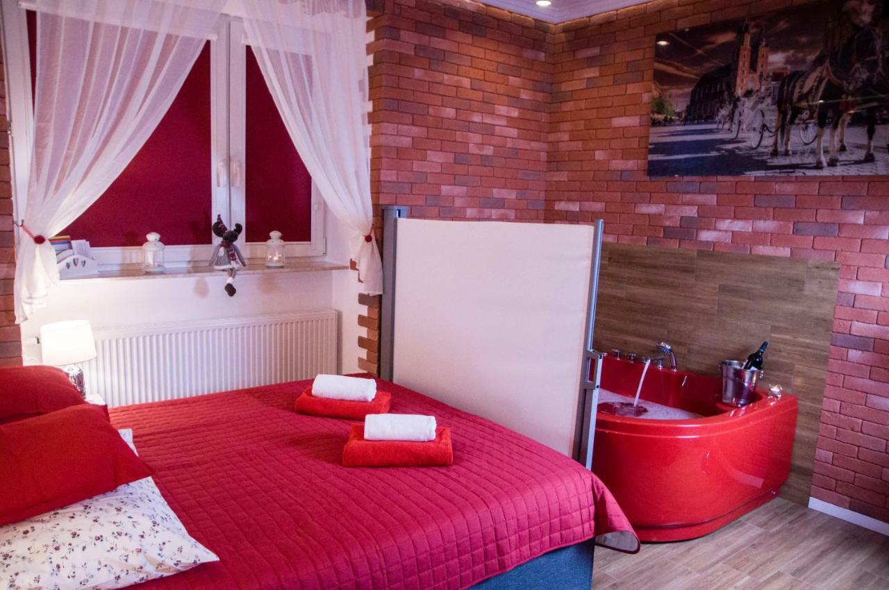 Jacuzzi Red Apartment *