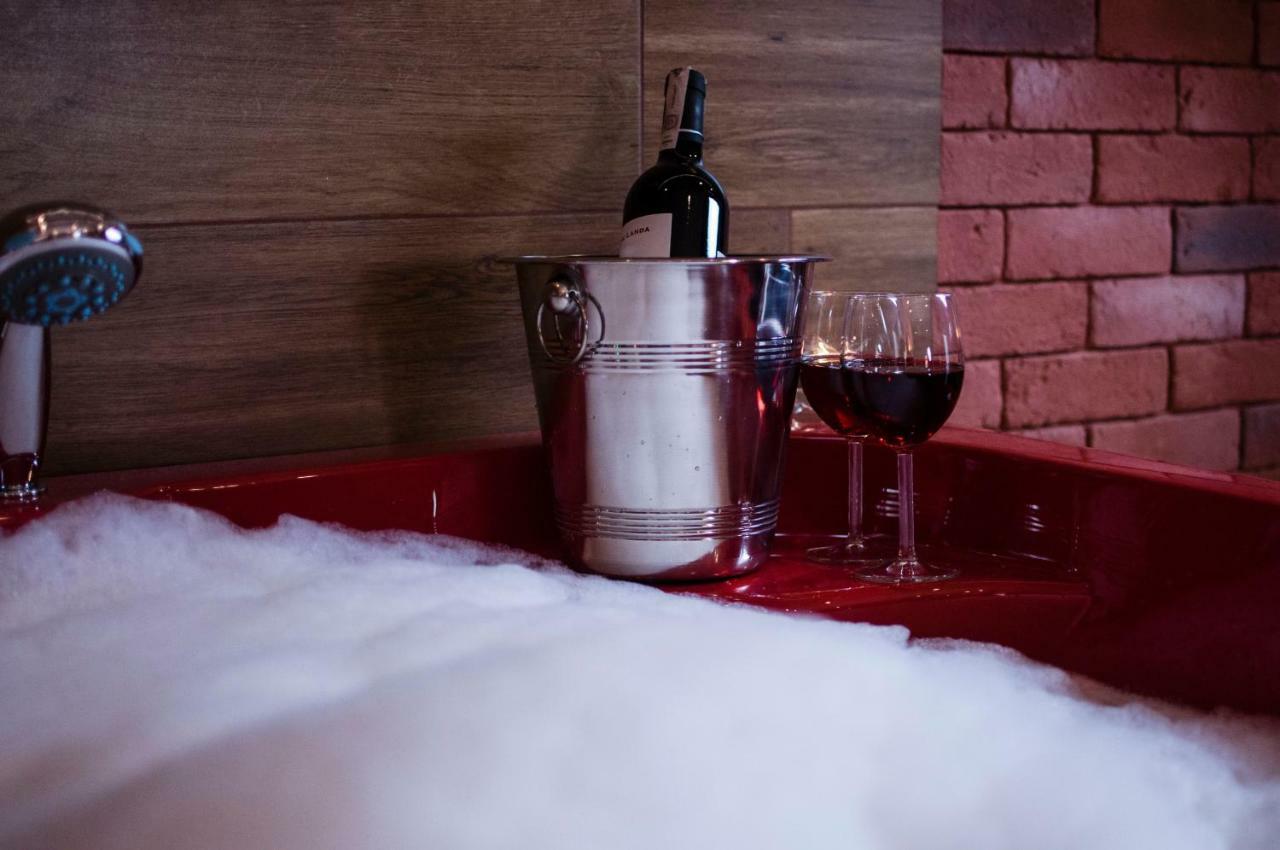 Jacuzzi Red Apartment Krakow